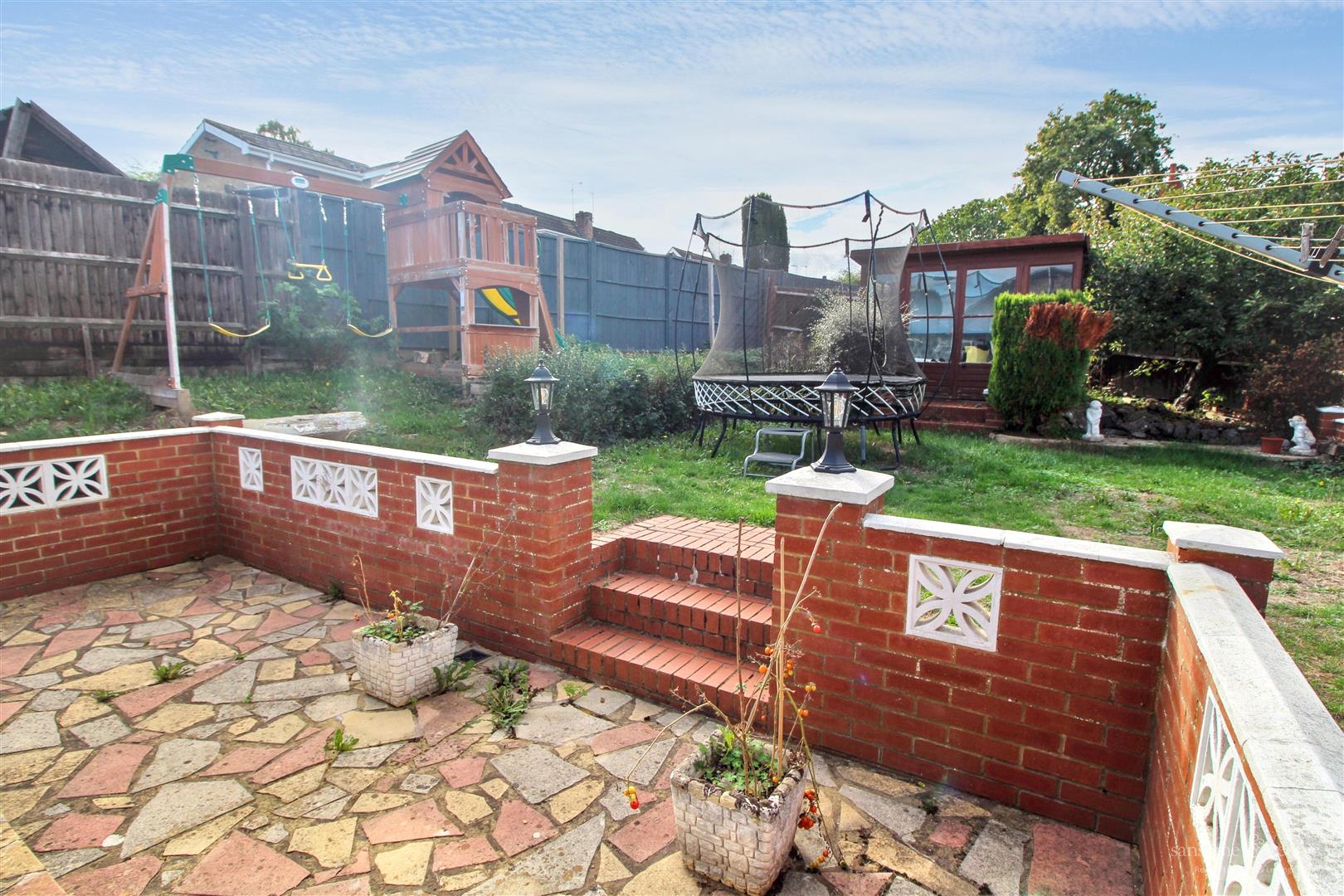 Cornwall Close, Tilehurst, Reading